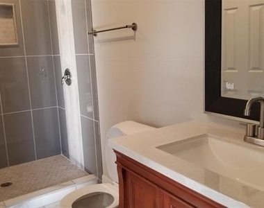 17635 Millwood Place - Photo Thumbnail 11
