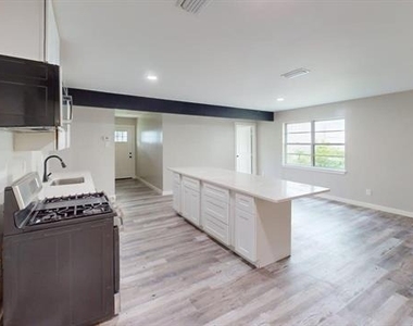 4320 Live Oak Drive - Photo Thumbnail 4