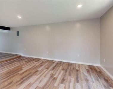 4320 Live Oak Drive - Photo Thumbnail 16