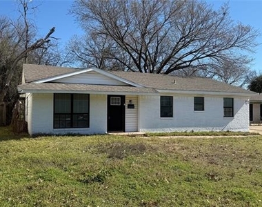 4320 Live Oak Drive - Photo Thumbnail 1