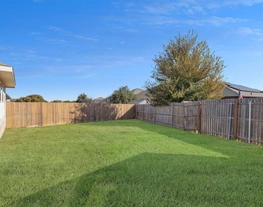 605 Clearbrook Street - Photo Thumbnail 29