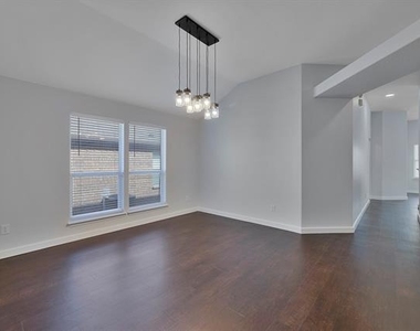 605 Clearbrook Street - Photo Thumbnail 1