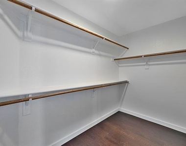 605 Clearbrook Street - Photo Thumbnail 19