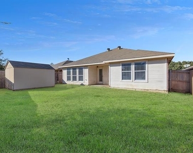 605 Clearbrook Street - Photo Thumbnail 27