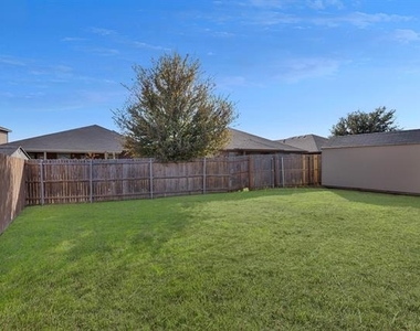 605 Clearbrook Street - Photo Thumbnail 26