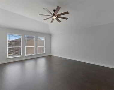 605 Clearbrook Street - Photo Thumbnail 11