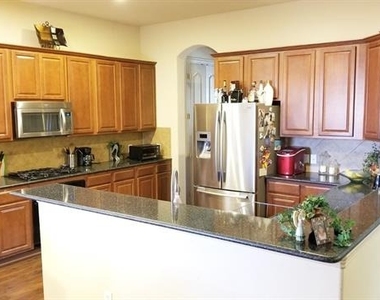 1551 Barksdale Drive - Photo Thumbnail 2