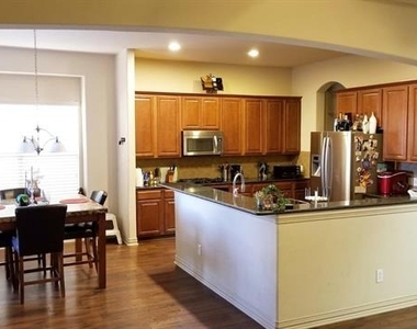 1551 Barksdale Drive - Photo Thumbnail 3