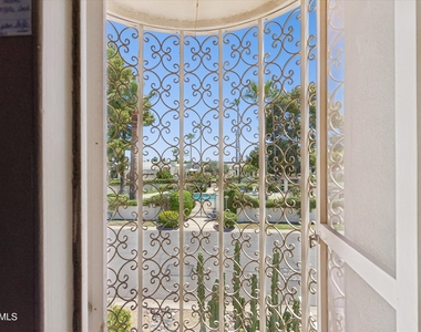 6922 E Exeter Boulevard - Photo Thumbnail 4