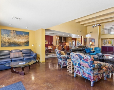 6922 E Exeter Boulevard - Photo Thumbnail 12