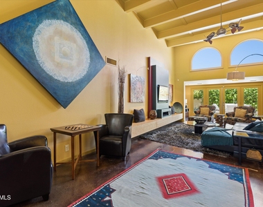 6922 E Exeter Boulevard - Photo Thumbnail 6