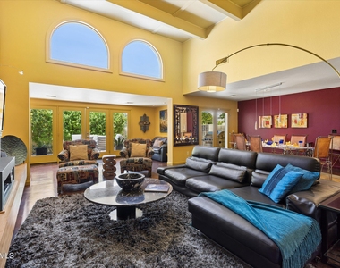 6922 E Exeter Boulevard - Photo Thumbnail 8