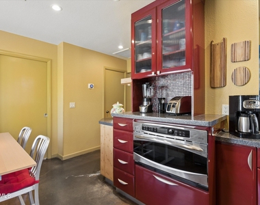 6922 E Exeter Boulevard - Photo Thumbnail 21