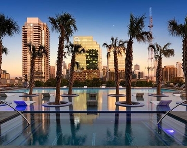 3130 N Harwood Street - Photo Thumbnail 26