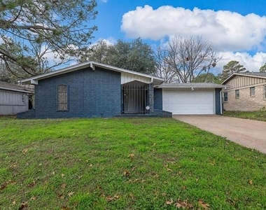 2504 S Fielder Road - Photo Thumbnail 1