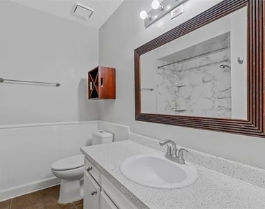 2504 S Fielder Road - Photo Thumbnail 11