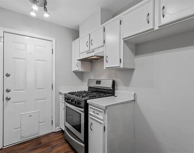 2504 S Fielder Road - Photo Thumbnail 7