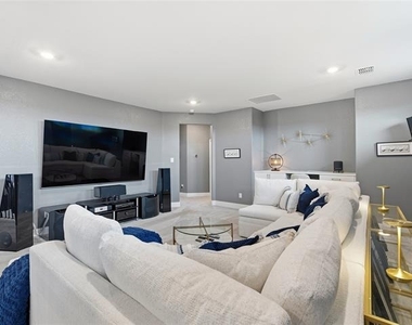1921 Ordonez Drive - Photo Thumbnail 25