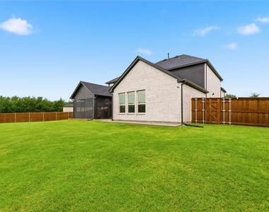 1921 Ordonez Drive - Photo Thumbnail 36
