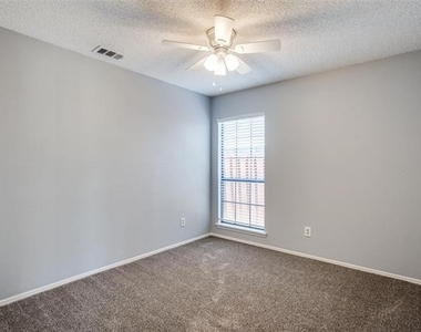 6801 Vero Drive - Photo Thumbnail 13