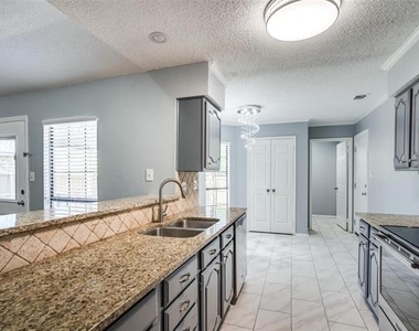 6801 Vero Drive - Photo Thumbnail 18