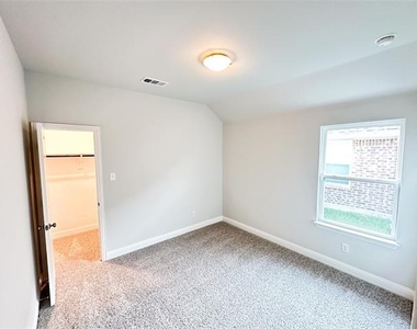 1216 Castiglione Lane - Photo Thumbnail 8