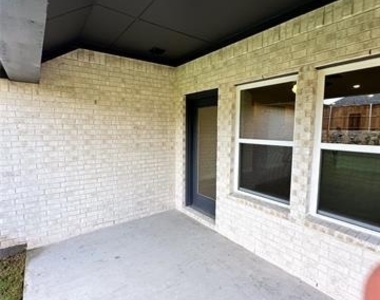 1216 Castiglione Lane - Photo Thumbnail 4