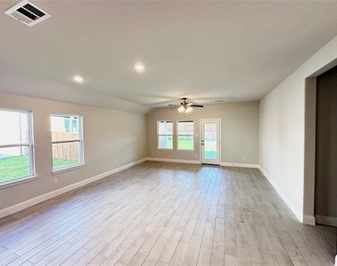 1216 Castiglione Lane - Photo Thumbnail 10