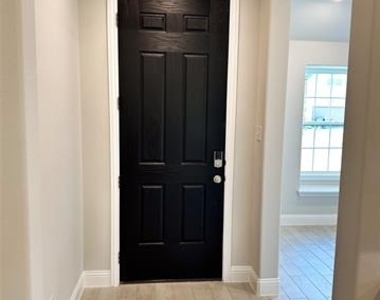 1216 Castiglione Lane - Photo Thumbnail 11