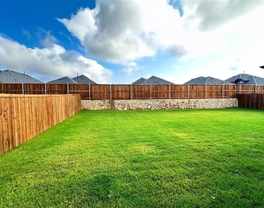 1216 Castiglione Lane - Photo Thumbnail 13