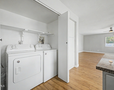 5938 W Ocotillo Road - Photo Thumbnail 14