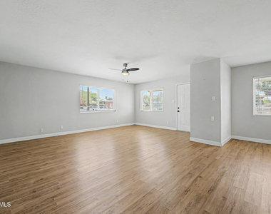 5938 W Ocotillo Road - Photo Thumbnail 3