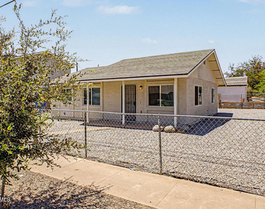 5938 W Ocotillo Road - Photo Thumbnail 2