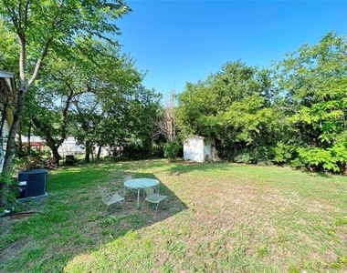 3909 Atlas Drive - Photo Thumbnail 11