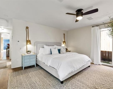4338 Travis Street - Photo Thumbnail 14