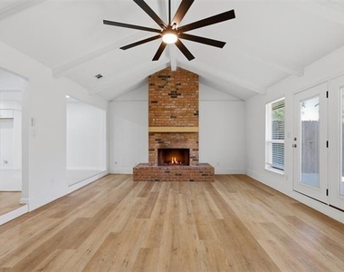 4351 Altamesa Boulevard - Photo Thumbnail 9