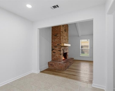 4351 Altamesa Boulevard - Photo Thumbnail 12