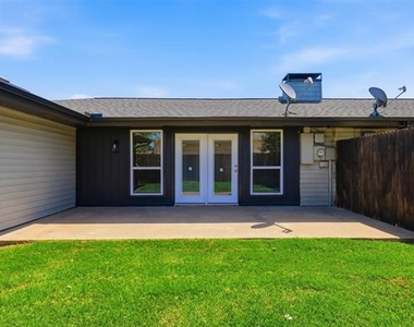4351 Altamesa Boulevard - Photo Thumbnail 27