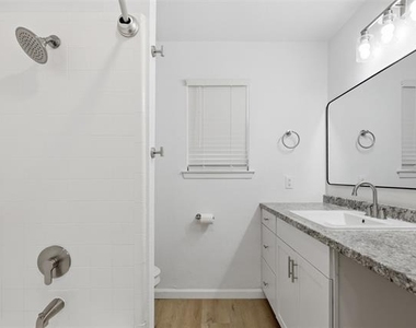 4351 Altamesa Boulevard - Photo Thumbnail 18