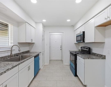 4351 Altamesa Boulevard - Photo Thumbnail 14