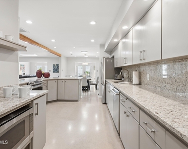 6942 E Exeter Boulevard - Photo Thumbnail 16