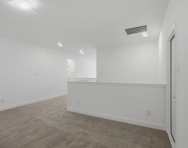 2911 Hanscom Street - Photo Thumbnail 36