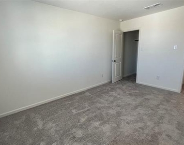 10320 Holycross Lane - Photo Thumbnail 6