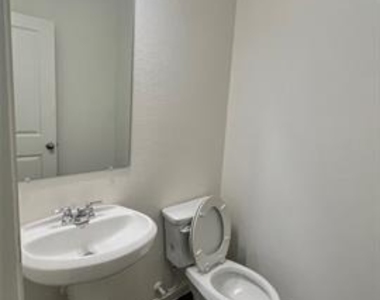 10320 Holycross Lane - Photo Thumbnail 16