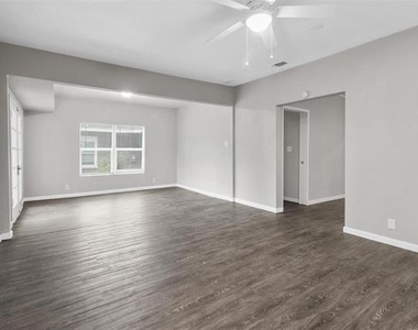 814 N Walnut Street - Photo Thumbnail 5