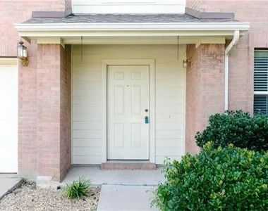 413 Ashland Drive - Photo Thumbnail 1
