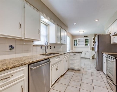 7739 La Manga Drive - Photo Thumbnail 6