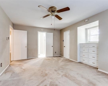 7739 La Manga Drive - Photo Thumbnail 20