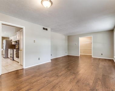 7739 La Manga Drive - Photo Thumbnail 4