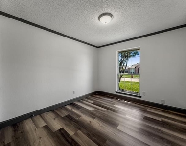 116 Princeton Circle - Photo Thumbnail 13